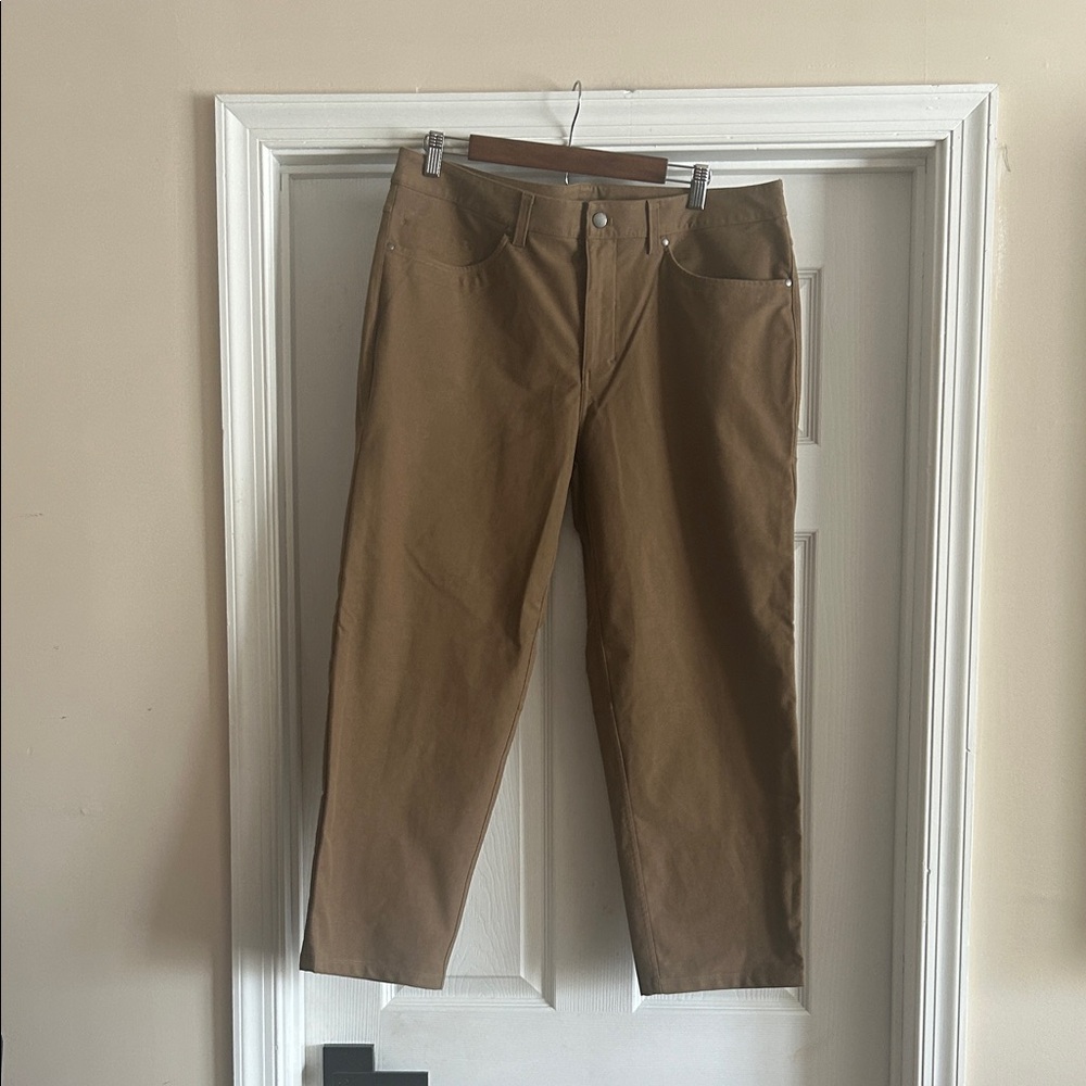 Lululemon Men's Tailored Fit Brown Pants